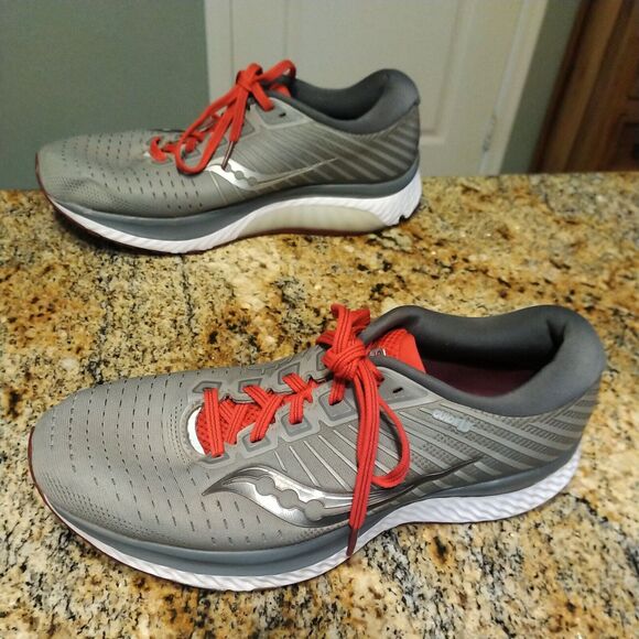 Athletic_Shoes
